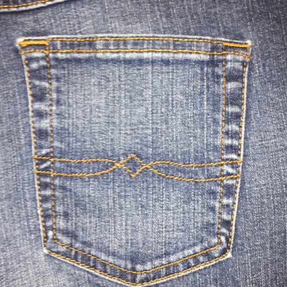 LADIES LUCKY BRAND JEANS - Picture 4 of 6